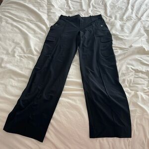 Athleta Vienna Cargo Pant - Black 90s Style Cargo Pant